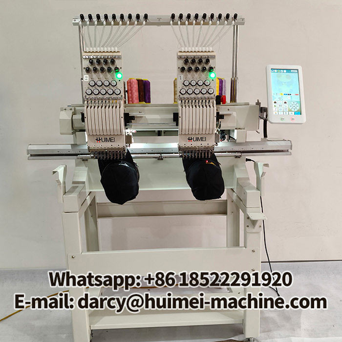 Layar kontrol komputer mesin bordir modern